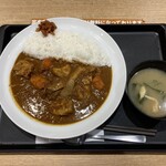 マイカリー食堂 - ごろごろ野菜欧風ビーフカレー（740円）
            みそ汁（60円）