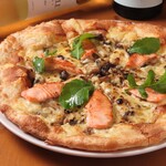 Mushroom and salmon pizza