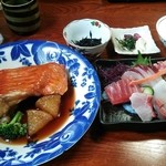 Goro Saya - 刺身と金目煮定食 2100円 2014/02