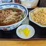 台湾料理 鴻源 - 料理写真:ラーメンセット(台湾ラーメン+炒飯)