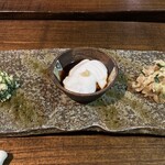 糸ぐるま - ニガナ和え・じーまーみー豆腐・ミミガー和え