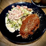 Butcher Republic Ebisu Chicago Pizza ＆ Beer - 熟成豚肩ロースのグリル オレガノトマトソース