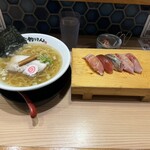 すごい煮干ラーメン 野毛 すし 釣りきん - 