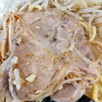 味噌麺処 田坂屋 - 肉々しいチャーシュー。