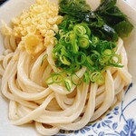 手打麺や 大島 - つけ出汁をかけました。