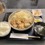 Kompei Tou - 鶏と豚の唐揚げハーフ定食