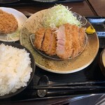 Tonkatsu Hisago - 特上ロースかつ＆単品メンチカツ