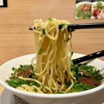 百年本舗 - 「ニラソバ」の麺
            2024年4月25日