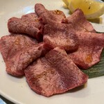 黒毛和牛焼肉みかく屋 - 