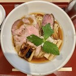 燃えよ麺助 - 紀州鴨そば(1,000円、真上から)