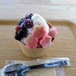 麩の岡田屋 - 生麩かき氷　いちごベリー