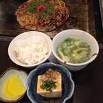Okonomiyaki Furuhau-Su - 関西モダンの定食@980円