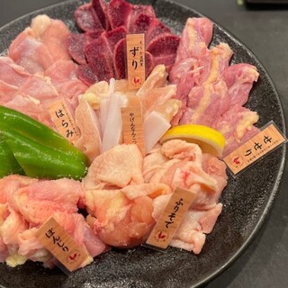 450日間平地飼育した朝引き鶏。炭火で焼き上げる醍醐味