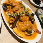 イタリア食堂 Ricco 21 - 活〆鮮魚のアクアパッツァ 魚貝トマト風味のブイヤベース（本日の鮮魚）