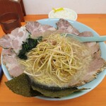 Ramenshopputsubaki - ネギチャーシュー麺￥1050 +中盛￥100 +半ライス￥100