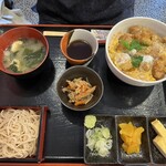 味処 酒処 一乃家 - 鶏から揚げ丼セット