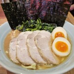 横浜ラーメン 渡来武 - 