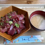 国頭港食堂 - 沖縄近海 生マグロ漬け丼