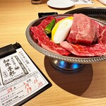 和牛放題の殿堂 秋葉原 肉屋横丁 焼肉 - 