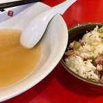 Mendokoro Suwa - 麺を完食したところ。チャーシューおかか飯も並行して少し食べたが、スープと共に意図的に残している。