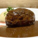 洋食 おがた - 肉の塊を味わうハンバーグ