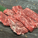 Beef skirt steak 890 yen (979 yen including tax)