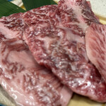 Kuroge Wagyu beef skirt steak with sauce/salt 1,590 yen (1,749 yen including tax)