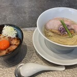 宍道湖しじみ中華蕎麦 琥珀 - 