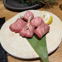 炭火焼肉 牛仁 一番町本店 - 