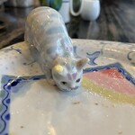古瀬戸珈琲店 - 猫の右耳にクリームが付いてしまった