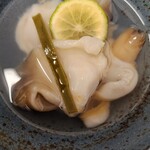 SAKANA&SAKE ちょこっと - 12月～3月限定北寄貝です。季節の活貝をご準備しておりますがしけなど海の状態によりご提供できない場合もございます。