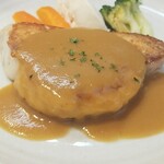 キッチン ブルー グローブ - 正面から、分厚いめかじき！