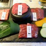 上野 和牛焼肉 USHIHACHI 極 - 特上和牛4種盛り合わせ