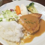 キッチン ブルー グローブ - 次はご飯を乗せて、とうもろこしと焦がし醤油が美味いね