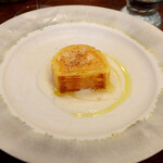 il tram - エビとホタテのパイ包み　カリフラワーソース