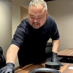 焼肉ホルモン 新井屋 にかい - カイノミチーズバーガー