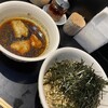 なぜ蕎麦にラー油を入れるのか。 池袋西口店