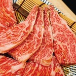 焼肉 大尚山 - カルビとして提供された、多分、リブ巻き