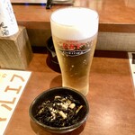 Himeji Oden Jiryouri Izakaya Jigorokohiro - 生ビールとお通しのひじき
