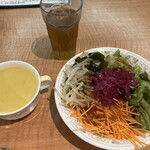 Restaurant f - スープ、サラダ、ドリンクバー込みです