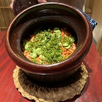 日本料理 かしづき - 桜海老　そら豆　花山椒の炊き込みご飯