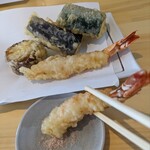 蕎亭 福笑 - 海老は中々立派