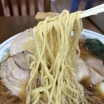 とらや分店 村田や - 硬めで注文した手打ち中細縮れ麺