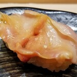 Uoriki Kaisen Sushi - 活 赤貝。