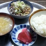 Ten'Ei Shokudou - ホルモン煮込み定食　650円