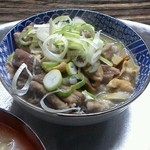 Ten'Ei Shokudou - ホルモン煮込み定食　煮込みアップ