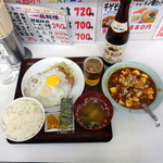 兆楽 - ハムエッグ定食380円、瓶ビール500円、麻婆豆腐250円