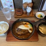 炉舎 - カレーハンバーグ定食