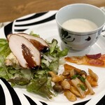 洋食屋 綺・Luck - スープ付き前菜プレート