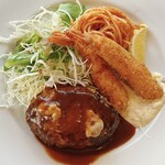 ハンバーグダイニング たくみ - ハンバーグとエビフライ(ﾚｷﾞｭﾗｰ)、真上から！